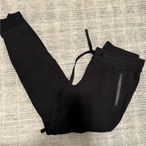 Alo Black Jogger Pants with Zipper Pocket